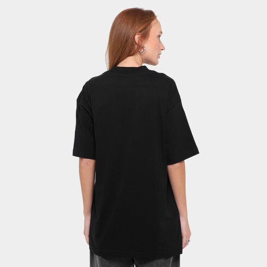 Camiseta Converse Prety Patin Over Feminina