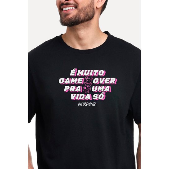 Camiseta É muito Game Over para uma vida só By Nerd Chic