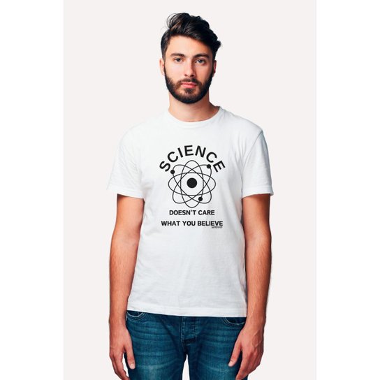 Camiseta Nerd Chic Fatos Importam, Crenças Não