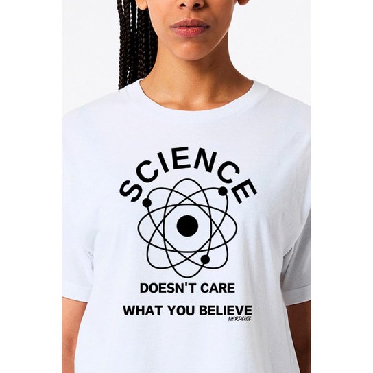 Camiseta Nerd Chic Fatos Importam, Crenças Não