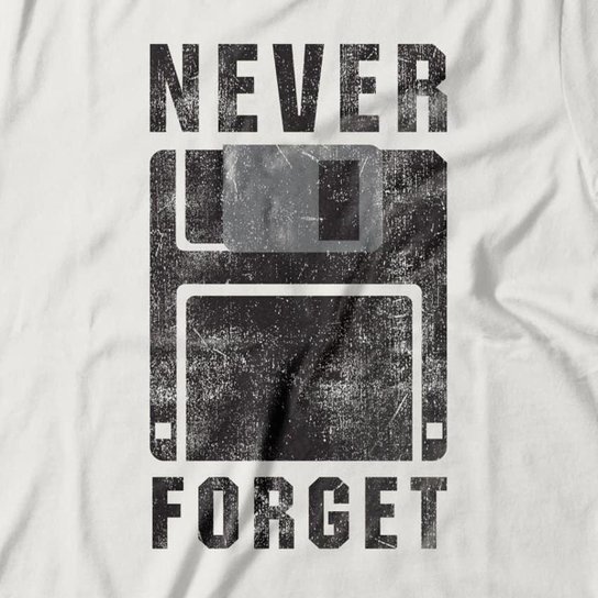 Camiseta Never Forget Studio Geek