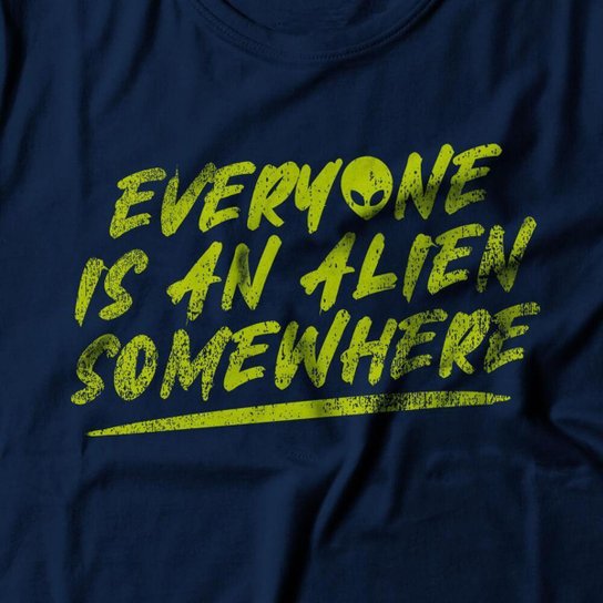 Camiseta Studio Geek Everyone Is An Alien Feminino