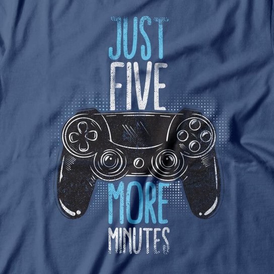Camiseta Studio Geek Five More Minutes Unissex