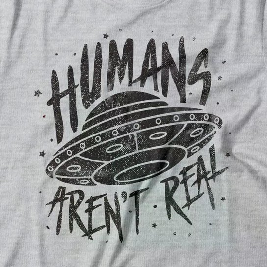 Camiseta Studio Geek Humans Aren't Real Masculino