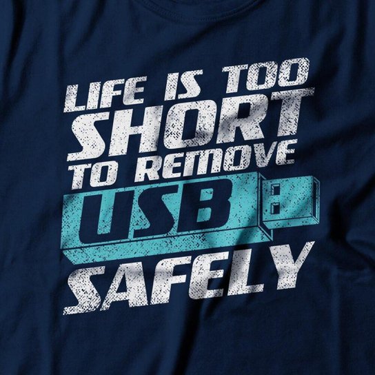 Camiseta Studio Geek Remove USB Safely Feminino