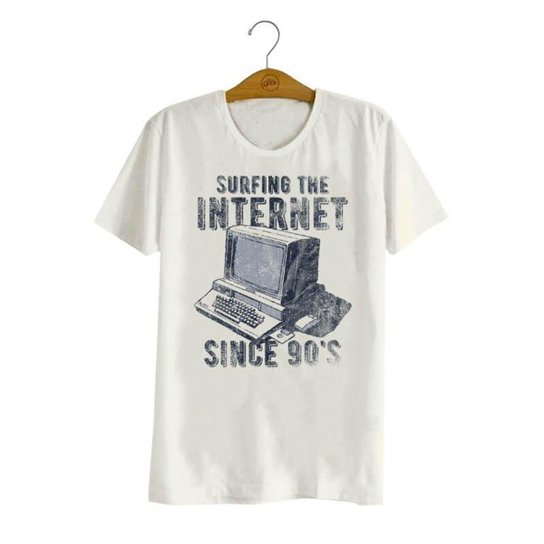 Camiseta Studio Geek Surfing The Internet Unissex