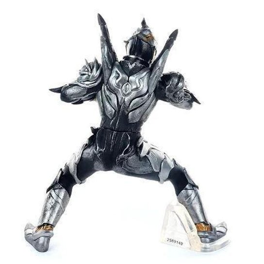 Figura Ultraman Trigger Dark Bandai Banpresto