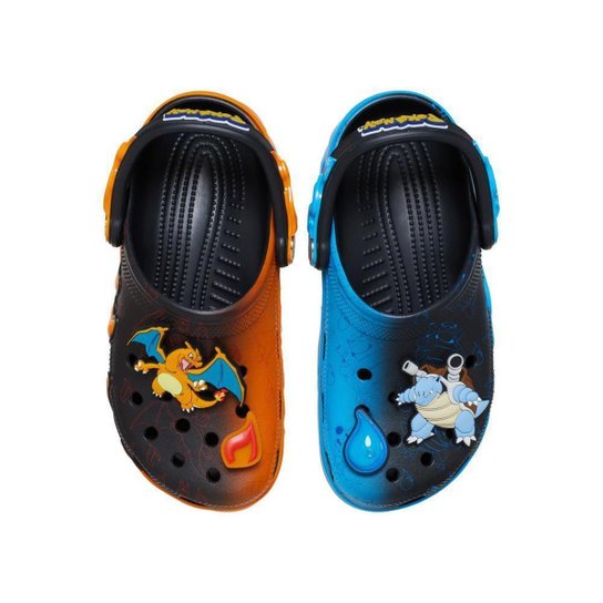 Sandália Crocs Classic Pokémon Versus Clog Multi